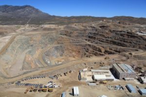 Photo of an open-cut primary carbonatite REE mine